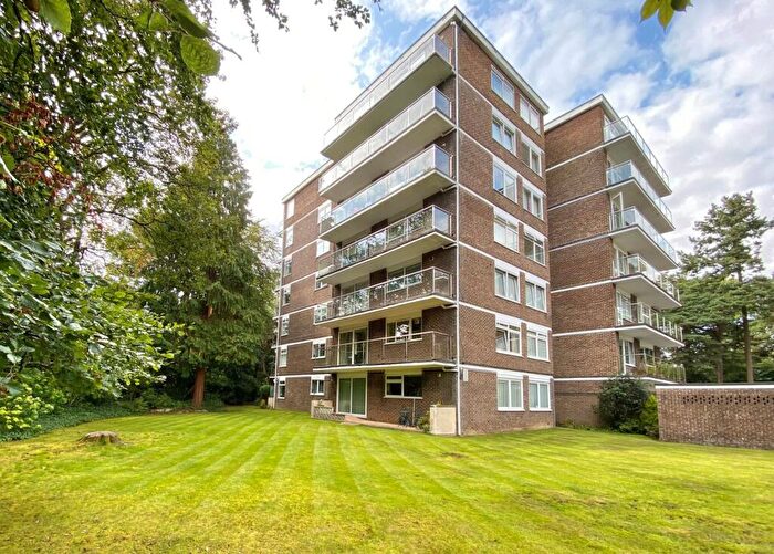 3 Bedroom Apartment For Sale In Pine Park Mansions - Wilderton Road, Branksome Park, BH13