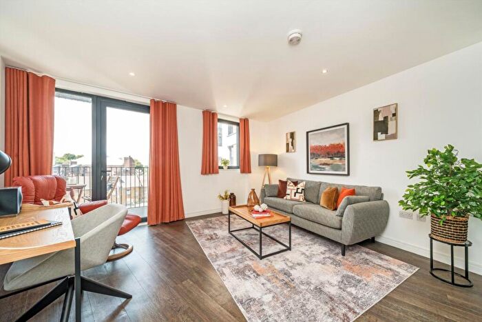 1 Bedroom Flat For Sale In Woolwich High Street, Woolwich, SE18