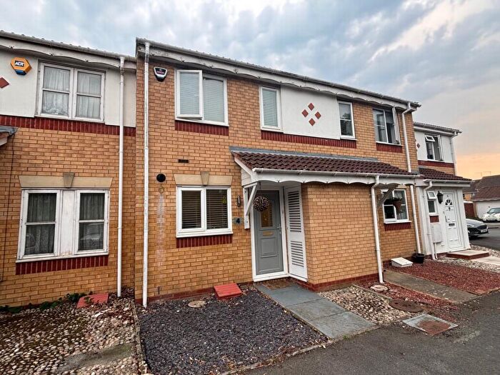 2 Bedroom House For Sale In Halsey Park, London Colney, AL2