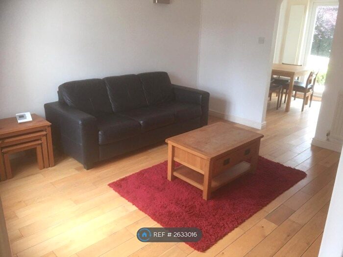 2 Bedroom Semi-detached House To Rent In Hamblings Close, Shenley, WD7