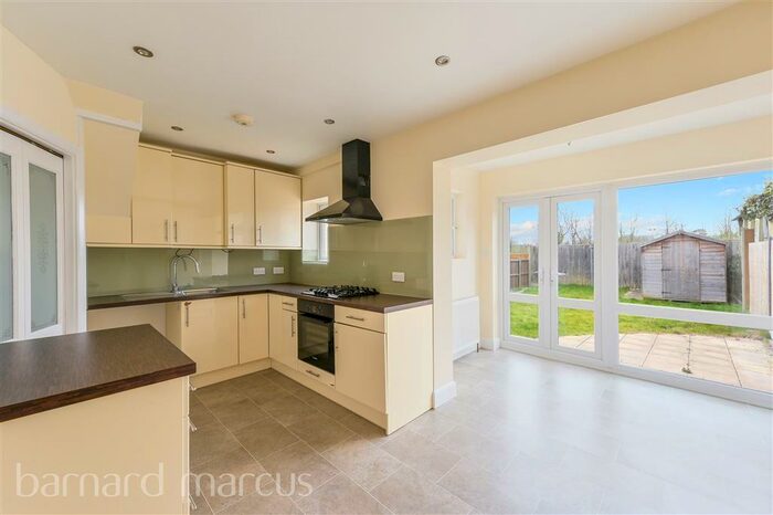 3 Bedroom End Of Terrace House To Rent In Pembury Avenue, Worcester Park, KT4