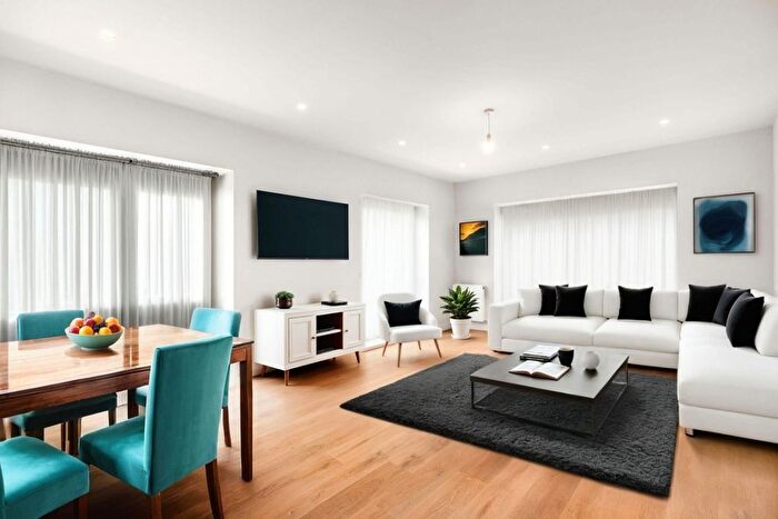 2 Bedroom Flat To Rent In Bredhurst Close, London, SE20