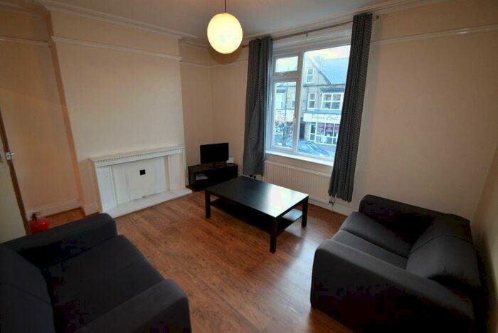 2 Bedroom Flat To Rent In A Ecclesall Road, Sheffield, S11