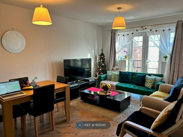 2 Bedroom Flat To Rent In Grace House, Bromley, BR2