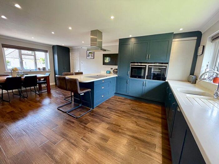 4 Bedroom Detached House For Sale In Strathcona Close, Flackwell Heath, HP10