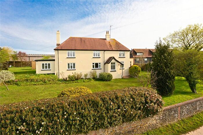 4 Bedroom Detached House To Rent In Flexcombe Lane, Flexcombe, Liss, Hampshire, GU33