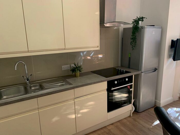 2 Bedroom Apartment To Rent In Church Street, Lenton, Nottingham, NG7