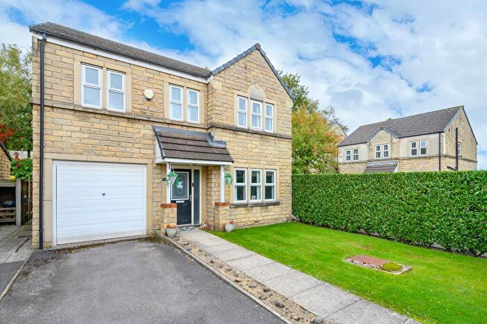 4 Bedroom Detached House For Sale In Fielding Way, Morley, LS27