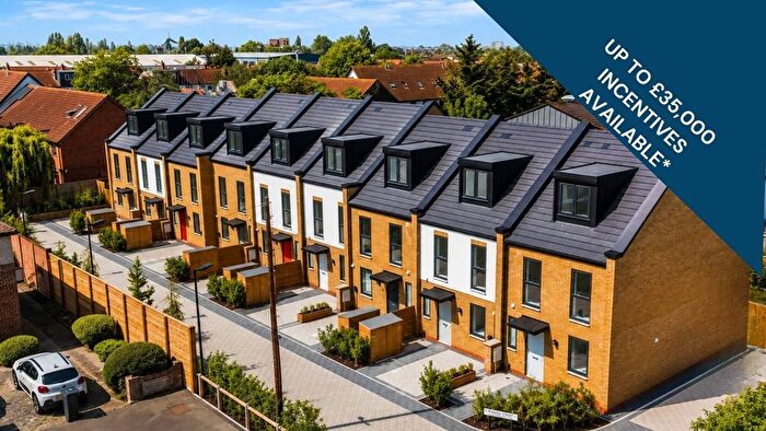 4 Bedroom Terraced House For Sale In Rowan Road, Streatham, SW16