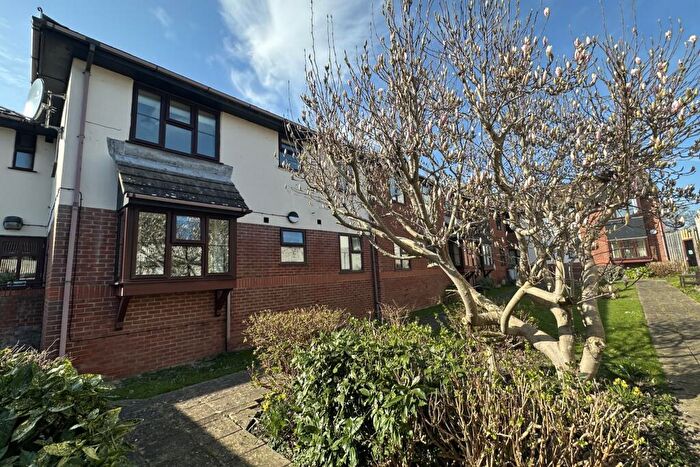 1 Bedroom Flat For Sale In Queen Street, Deal, CT14