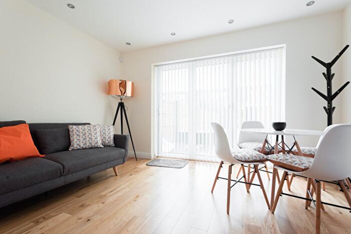 3 Bedroom Terraced House To Rent In Fulmer Road, London, E16