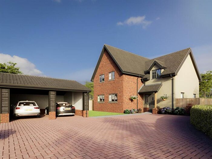 4 Bedroom House For Sale In Park Close, Wattisfield, IP22