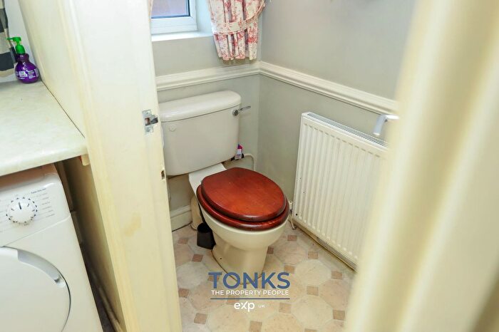 3 Bedroom Detached House For Sale In Hiplands Road, Halesowen, B62