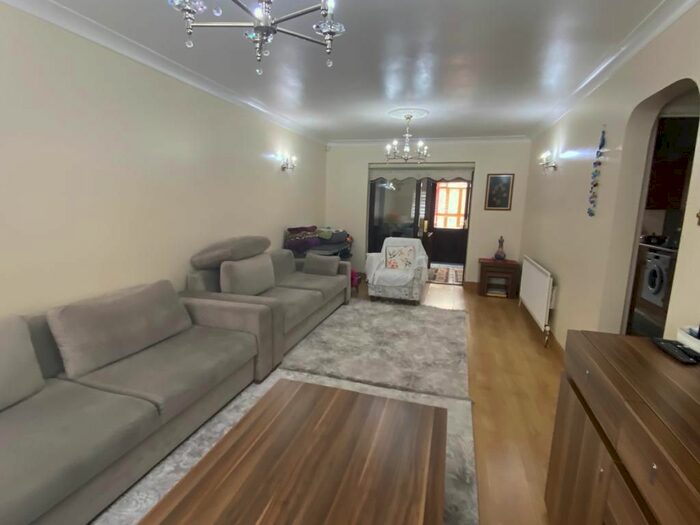 4 Bedroom End Of Terrace House To Rent In Newport Close, Enfield, EN3