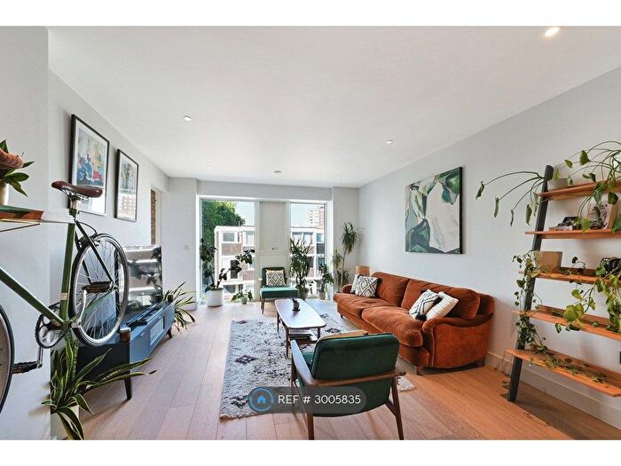 2 Bedroom Flat To Rent In Featherstone St, London, EC1Y