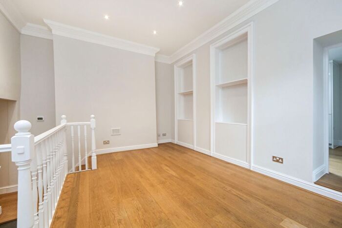 2 Bedroom Flat To Rent In Seymour Street, London, W1H