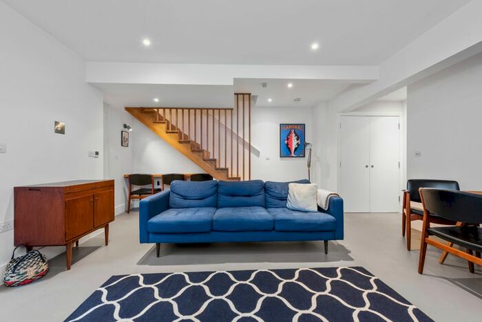 1 Bedroom Flat To Rent In York Way, London, N7