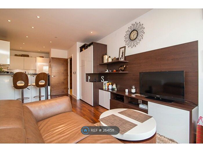 1 Bedroom Flat To Rent In John Donne Way, London, SE10