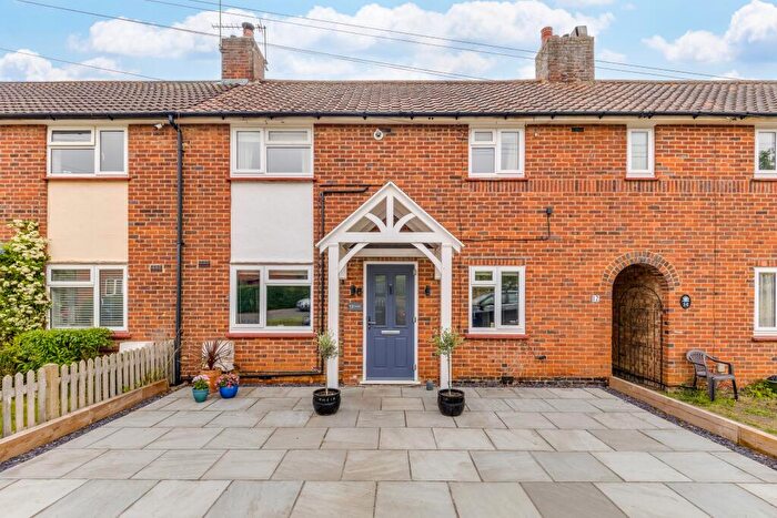 3 Bedroom Terraced House For Sale In The Crescent, Welwyn, AL6