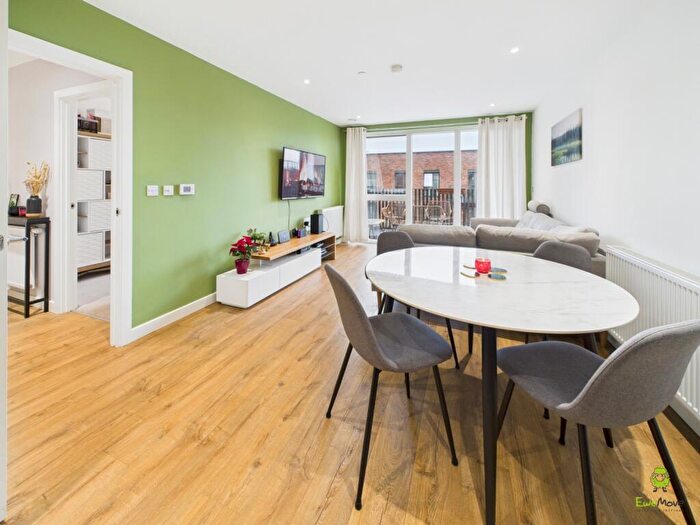 2 Bedroom Flat For Sale In Craft Court, Regal Walk, Bexleyheath, DA6