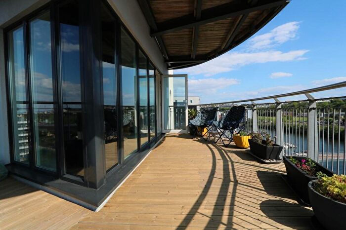 3 Bedroom Apartment For Sale In Alexandria, Cardiff Bay, CF11