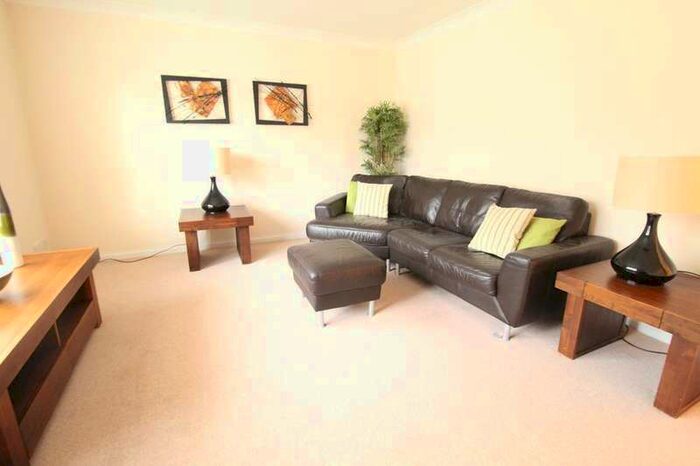 2 Bedroom Flat To Rent In Macaulay Drive, Ground Floor, AB15