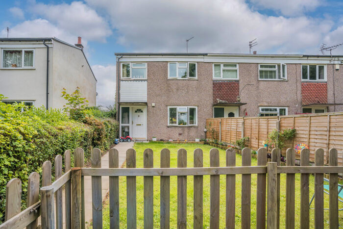 3 Bedroom Semi Detached House For Sale In Becks Lane, SK10