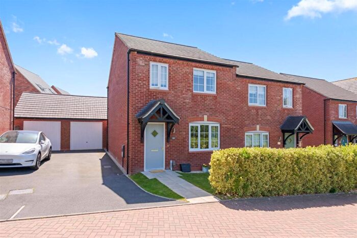 3 Bedroom Semi Detached House For Sale In Rushey Close, Ashby-De-La-Zouch, LE65