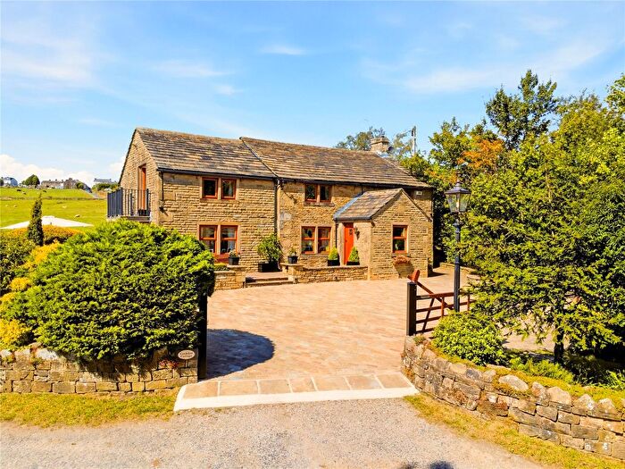4 Bedroom Detached House For Sale In Todmorden Road, Briercliffe, Burnley, Lancashire, BB10