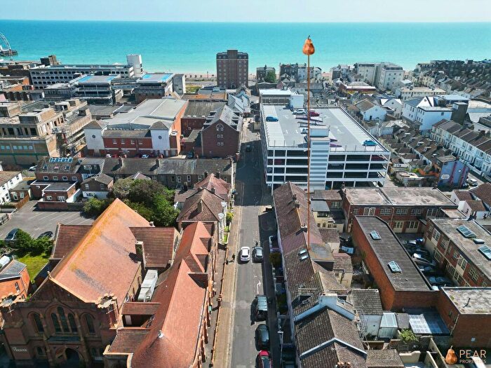 3 Bedroom Terraced House For Sale In Buckingham Road, Worthing, BN11