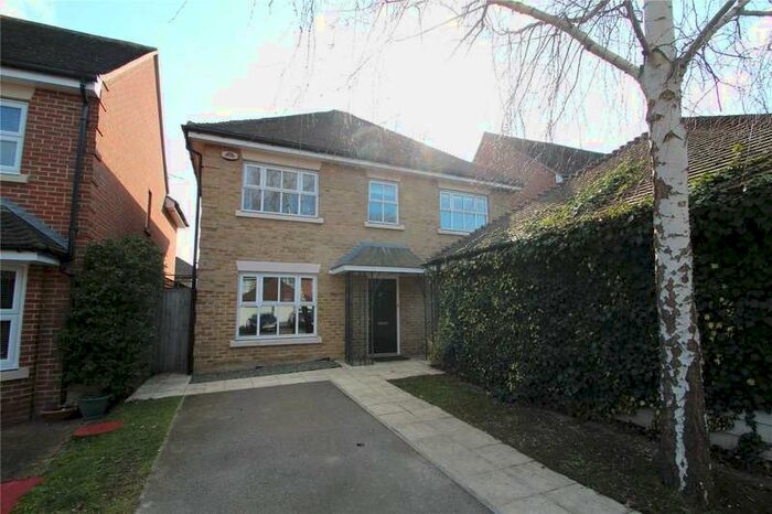 4 Bedroom Detached House To Rent In Blanchard Mews, Harold Wood, Romford, RM3