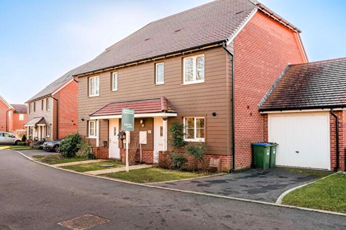 3 Bedroom House For Sale In Borrer Drive, Henfield, BN5