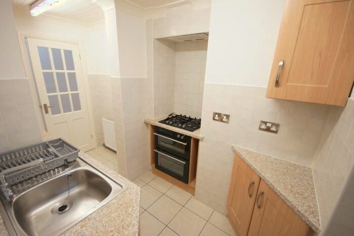 1 Bedroom Flat To Rent In Fairfax Road, Leeds, West Yorkshire, LS11