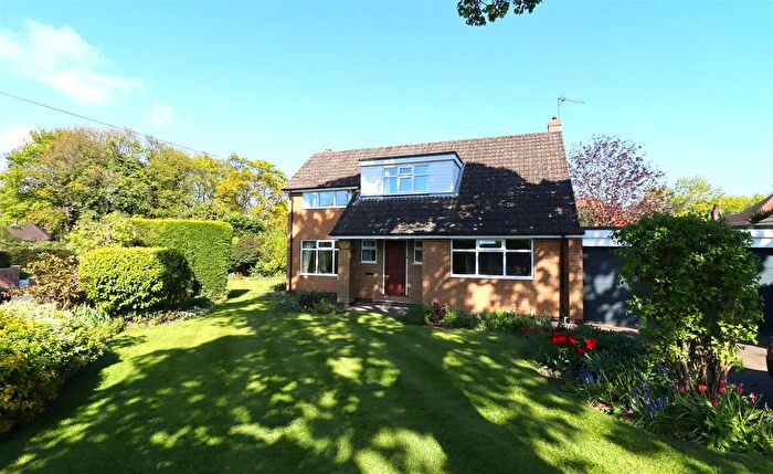 3 Bedroom Chalet For Sale In Church Lane, Kirk Ella, HU10