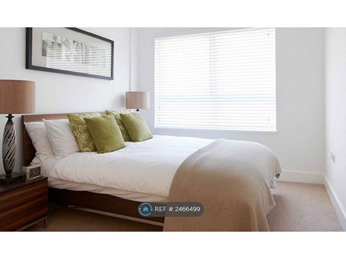 2 Bedroom Flat To Rent In Xchange Point, London, N7