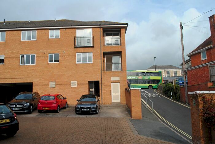 2 Bedroom Flat To Rent In Ferncliff Road, Sandown PO36