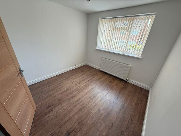 2 Bedroom House To Rent In Arden Drive, Sheldon, Birmingham, B26