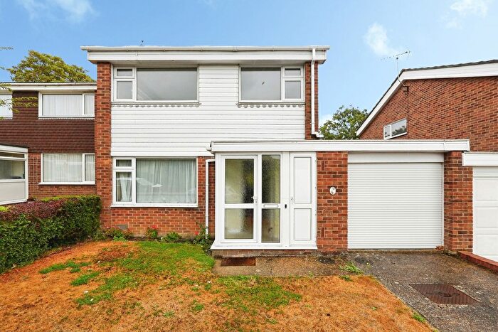 3 Bedroom Semi Detached House For Sale In Beech Close, Folkestone, Kent, CT19
