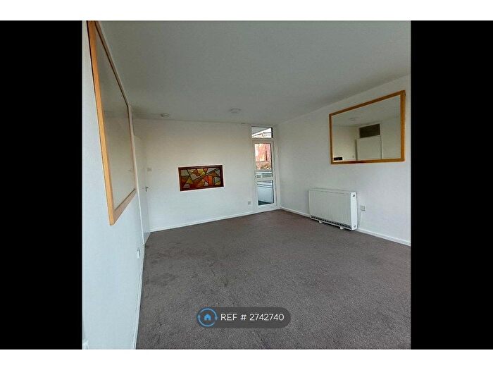 3 Bedroom Flat To Rent In Arthur Road, Edgbaston, Birmingham, B15