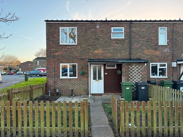 3 Bedroom End Of Terrace House To Rent In Bermuda Close, Basingstoke, RG24