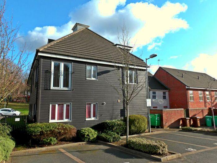 2 Bedroom Flat To Rent In Marmion Court, NG3