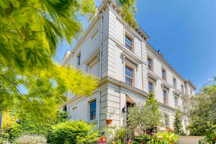 2 Bedroom Flat To Rent In Warwick Avenue, London, W9