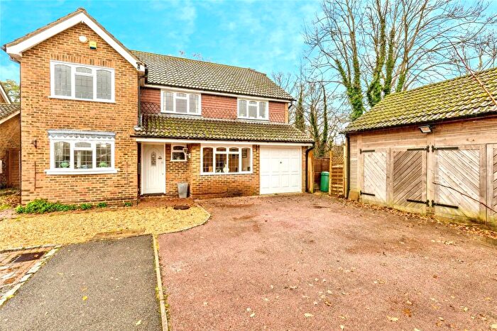 5 Bedroom Detached House For Sale In Toftwood Close, Crawley, West Sussex, RH10