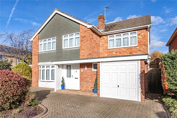 4 Bedroom Detached House For Sale In Acacia Drive, Woodham, Addlestone, Surrey, KT15