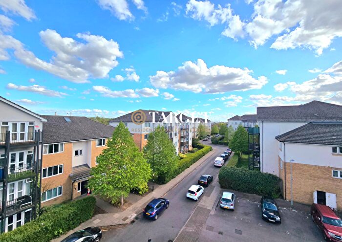 2 Bedroom Flat To Rent In Enstone Road, Enfield, EN3