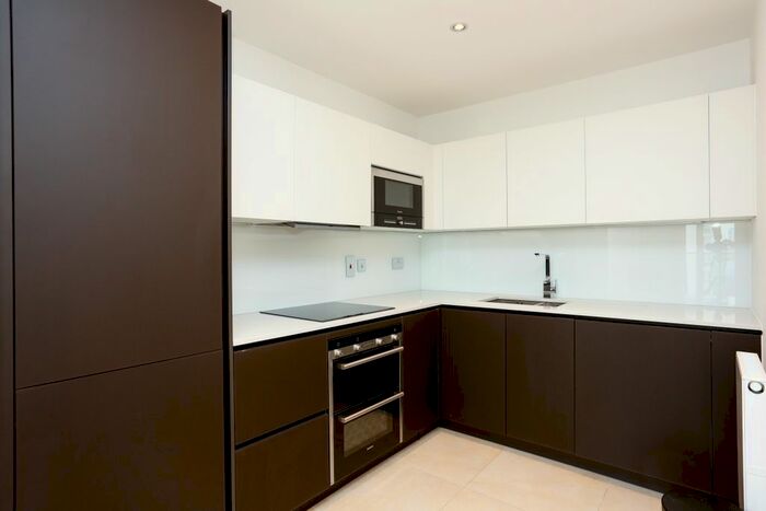 2 Bedroom Flat To Rent In Stamford Square, London, SW15