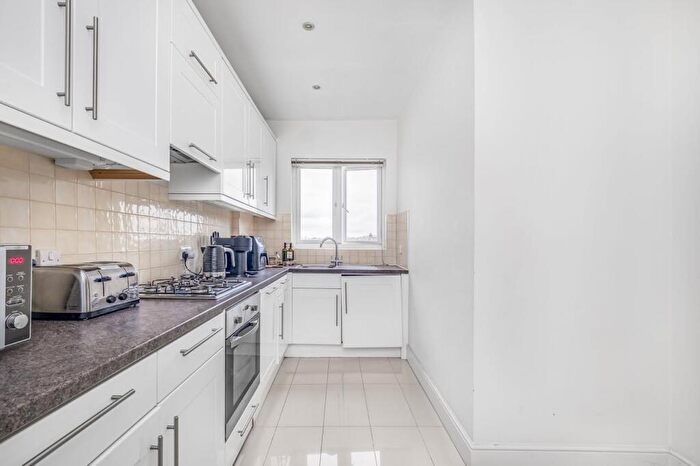 1 Bedroom Flat To Rent In Chichele Road, London, NW2