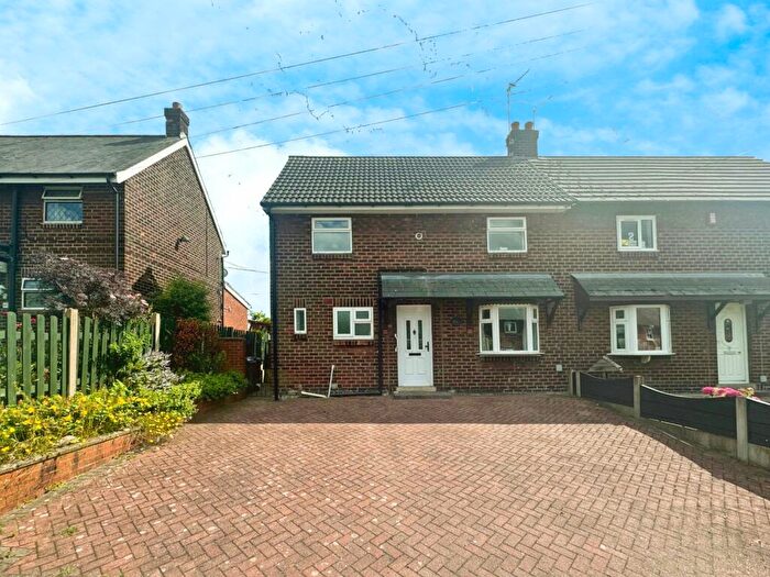 3 Bedroom Semi-Detached House To Rent In Tall Ash Avenue, Congleton, Cheshire, CW12
