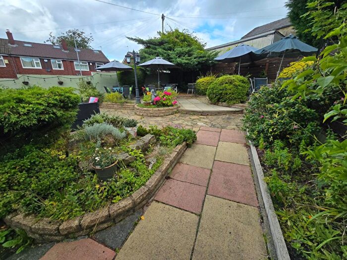 8 Bedroom Property For Sale In Cedar Tree Haugh Fold, Newhey, Rochdale, OL16