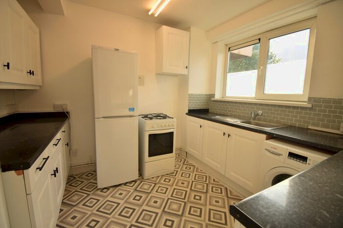 2 Bedroom Flat To Rent In Woolwich Church Street, Woolwich, SE18